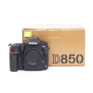Nikon D 850 Gehäuse (73008 Auslösungen), OVP