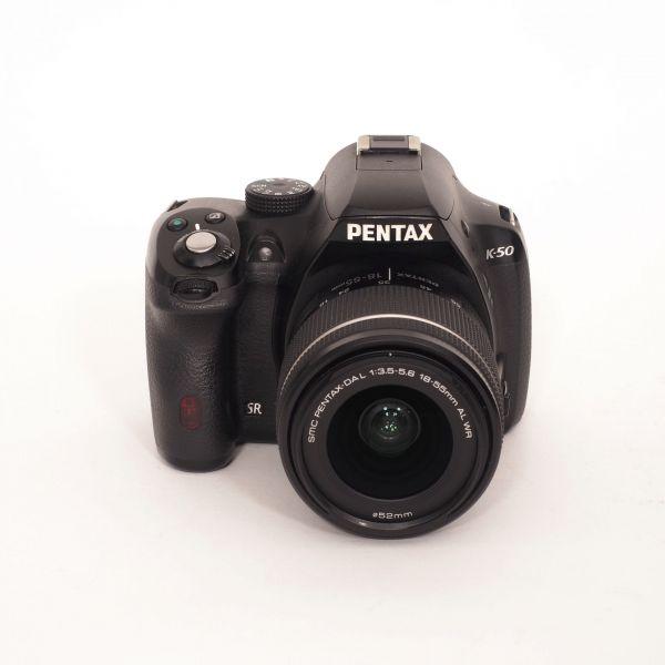 Pentax K 50 Gehäuse (45216 Auslösungen), (Dioptrienverstellung defekt)+ AF 18-55mm/3,5-5,6 AL, WR