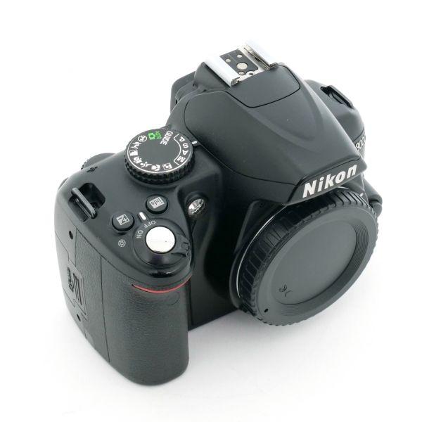 Nikon D 3000 Gehäuse (10347 Auslösungen) – Bild 2